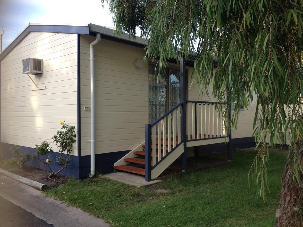 Millicent Lakeside Caravan Park Hotel Exterior foto