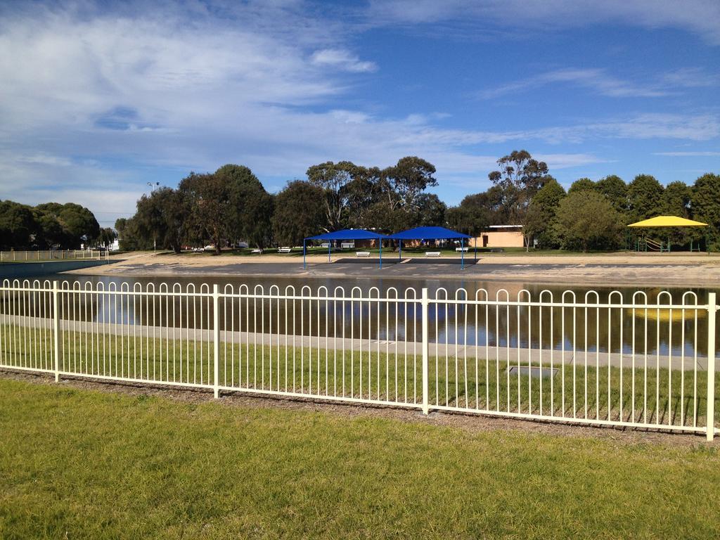 Millicent Lakeside Caravan Park Hotel Exterior foto