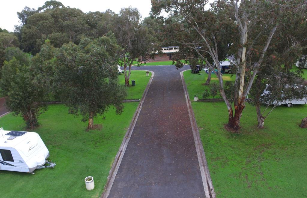 Millicent Lakeside Caravan Park Hotel Exterior foto